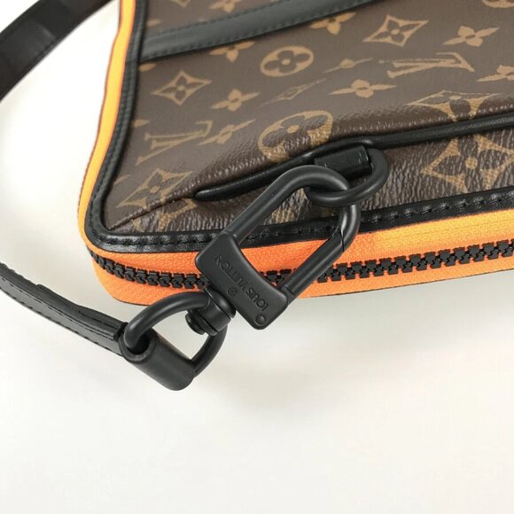 LOUIS VUITTON Monogram Keepall Pouch Clutch bag - Picture 9 of 15
